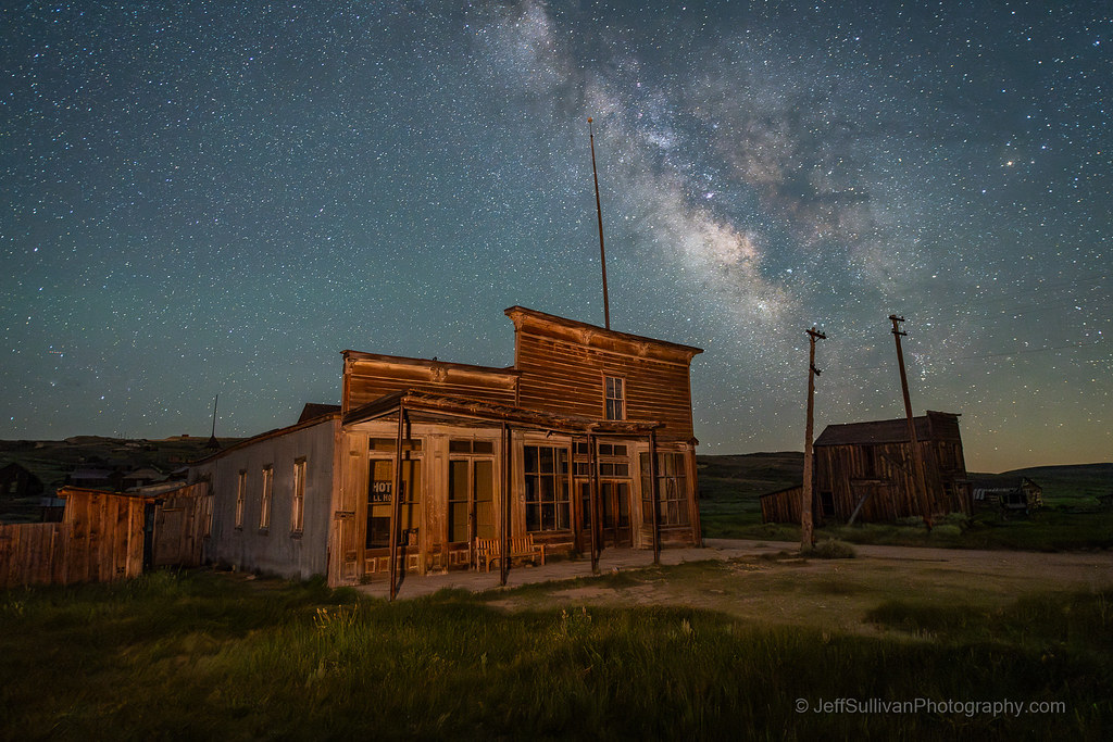 Milky Way Over Wheaton & Hollis Hotel