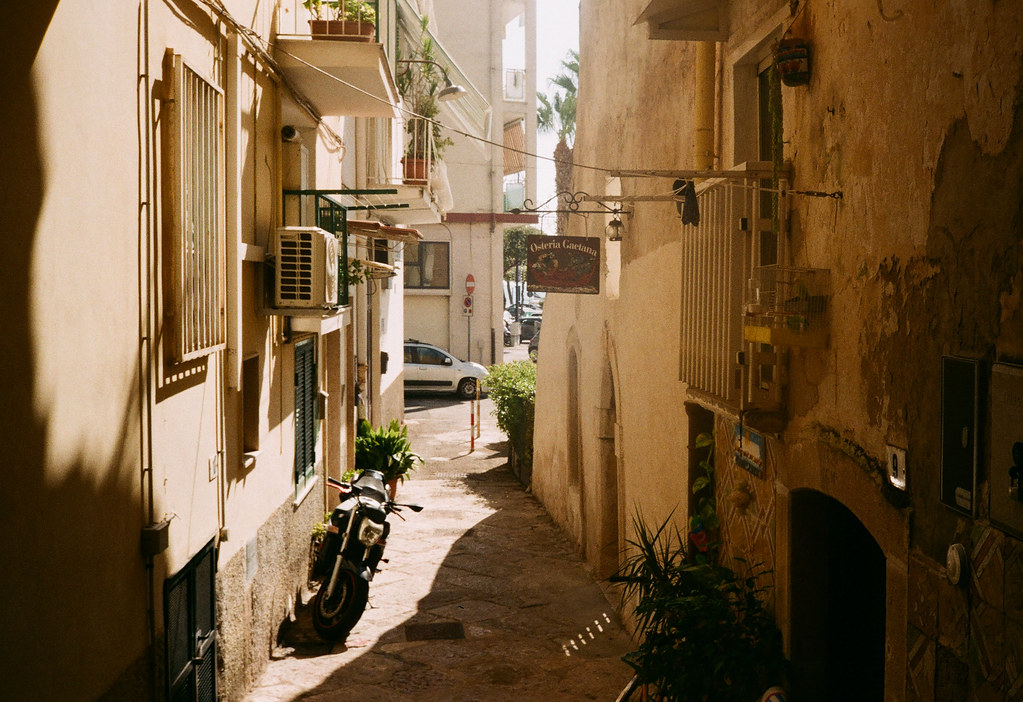 A Gaeta walkway