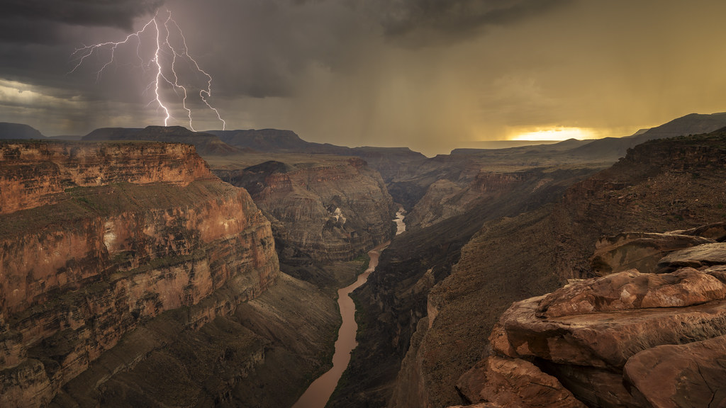 Lightning Over Toroweap