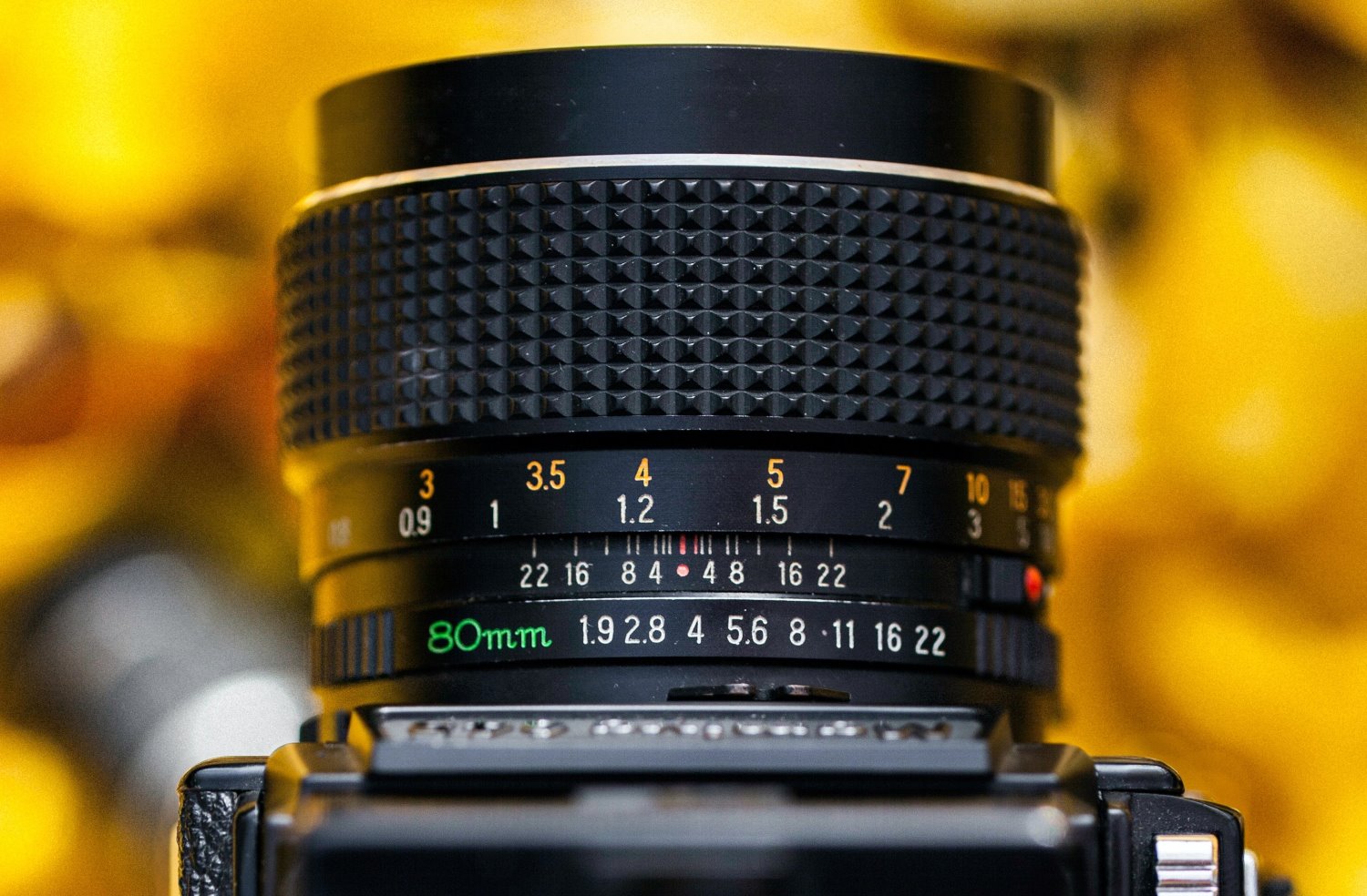 hyperfocal distance scale on a lens