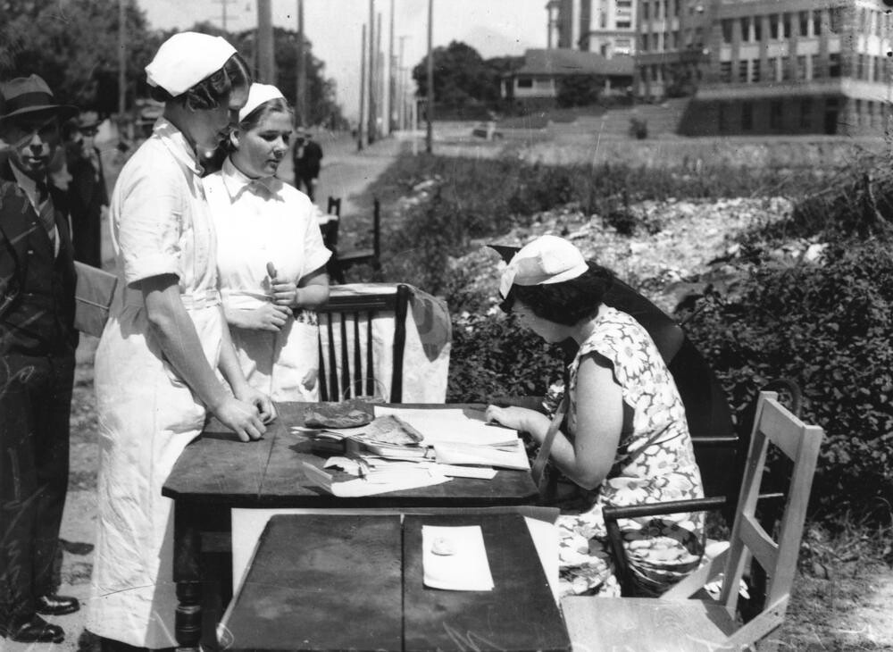 Nurses voting on Election Day, Brisbane, 1938