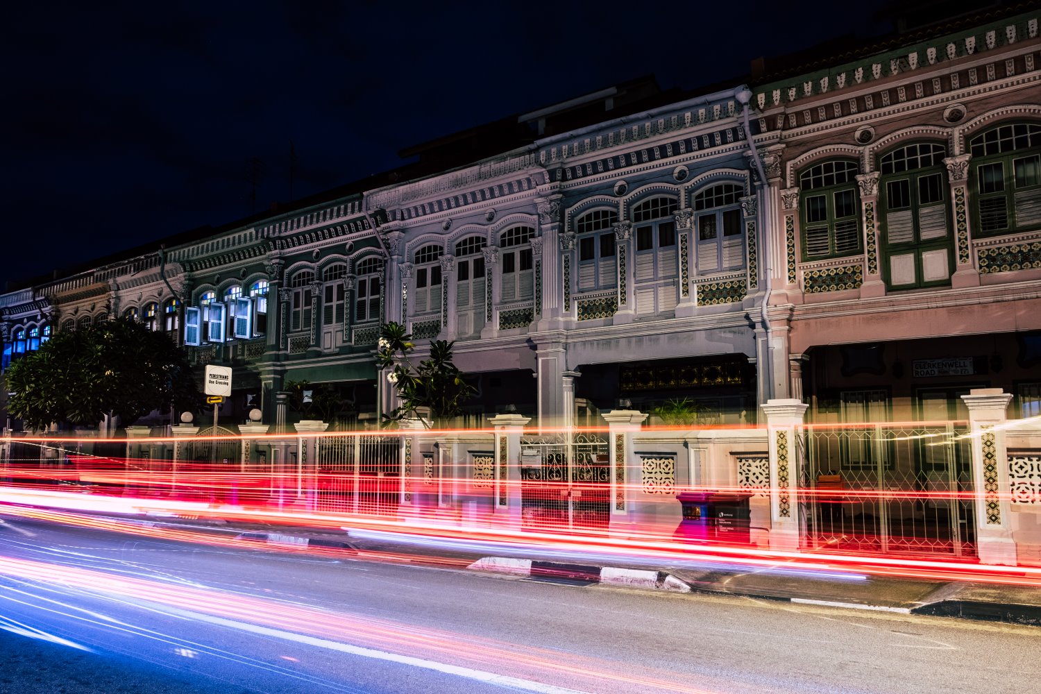 how to shoot light trails