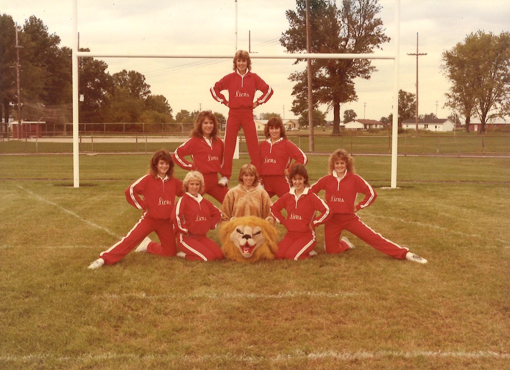 Marshall Lions Cheer Squad