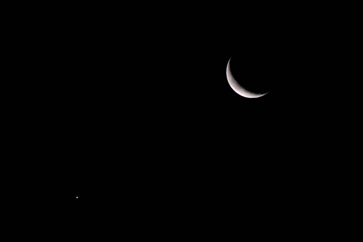 Moon Photography Settings Crescent and Venus