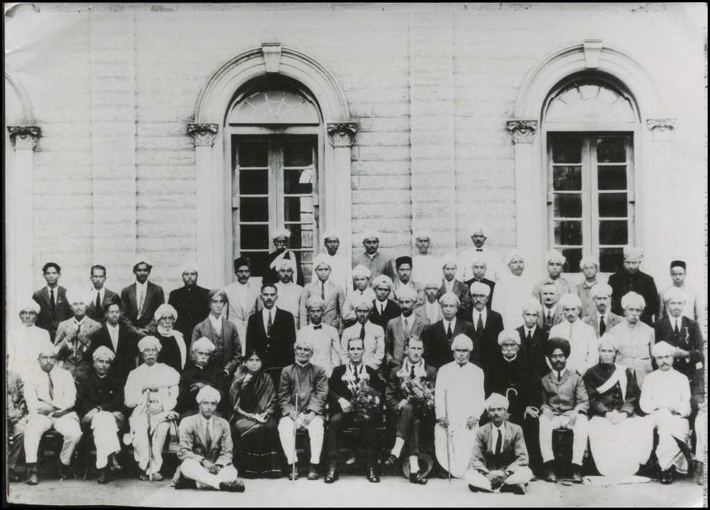 Group photograph: Leslie C Coleman, Davison and others