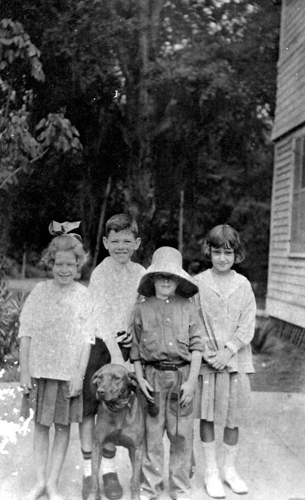 Children posing with Dan the dog: Tallahassee, Florida