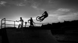 8 Tips for Stunning Street Photography Silhouettes