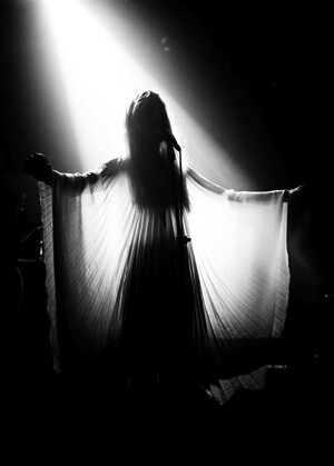 Zola Jesus concert photography settings