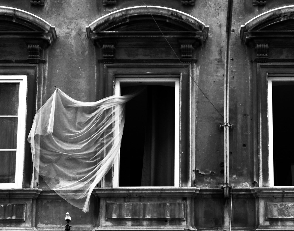 Window wraith