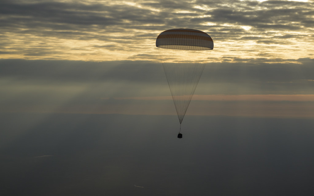 Expedition 72 Soyuz Landing (NHQ202504200008)