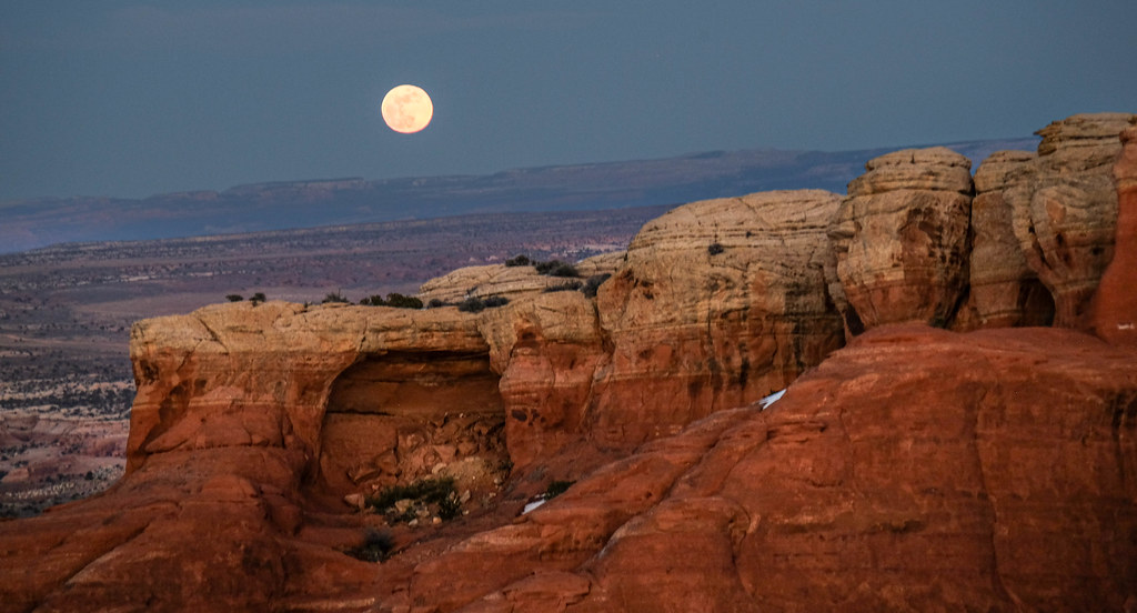 Arches NP Moonrise