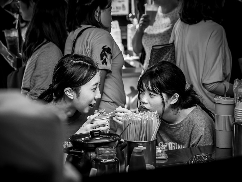 Confiding a friend while eating